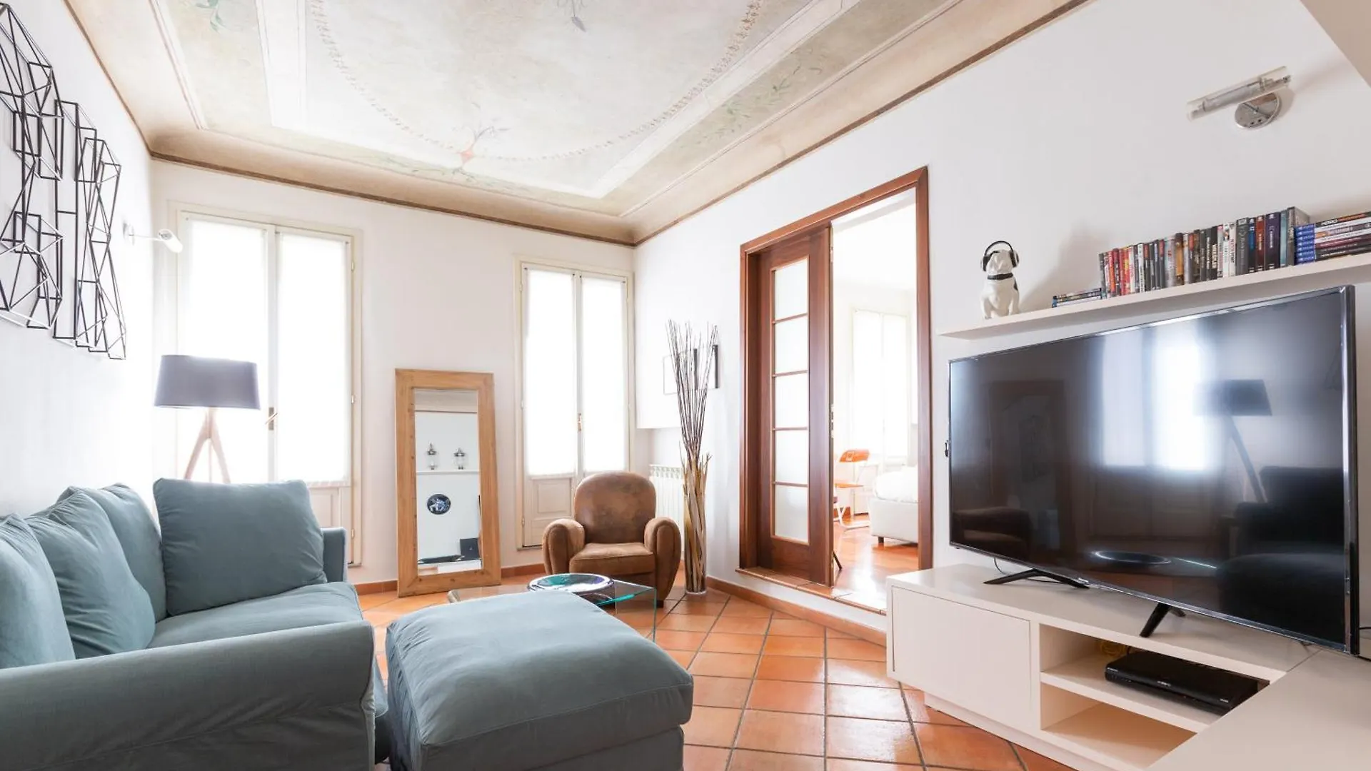 Cosy Two Bedroom Apartment Close To Navigli Milan 0*,